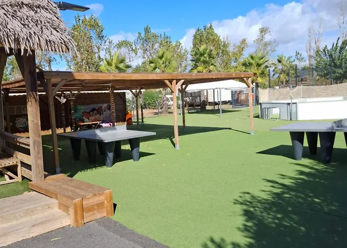 Campingplatz Mobil-home 4 Personnes 4 Etoiles Piscine *